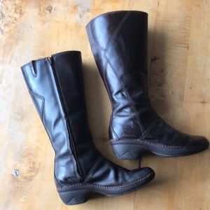 Merrell tall Emma boots. Chocolate brown. Size 8.5. Comfy boots!